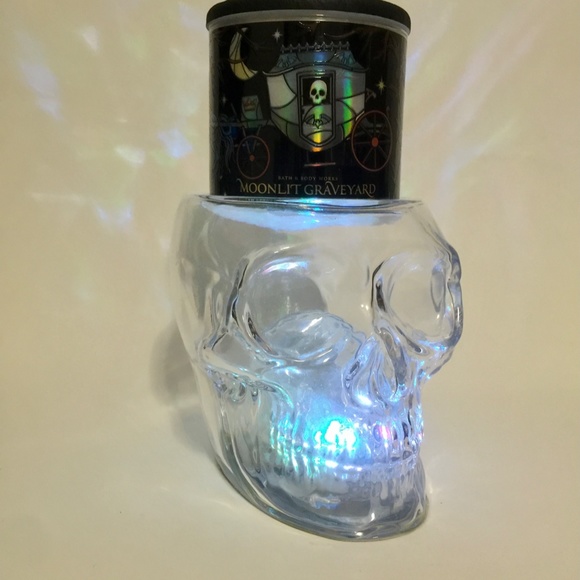 Color Changing Light up CRYSTAL SKULL Candle Holder - Picture 4 of 10